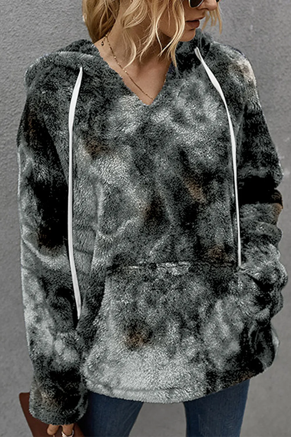 Black V-Neck Tie-Dye Plush Pullover Hoodie